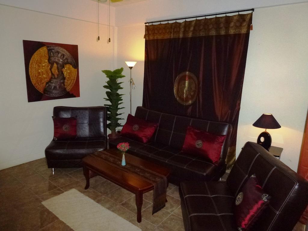 Bellmans Restaurant & Guesthouse Karon Quarto foto